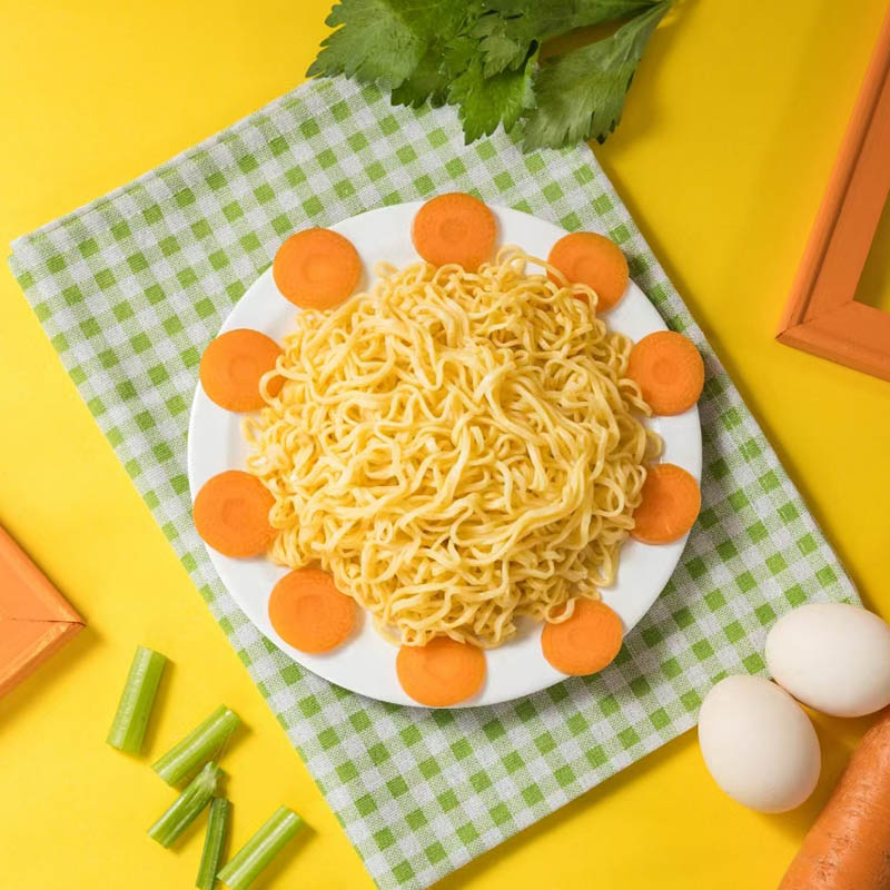 40 g de fideos naturales de trigo y zanahoria por ración individual