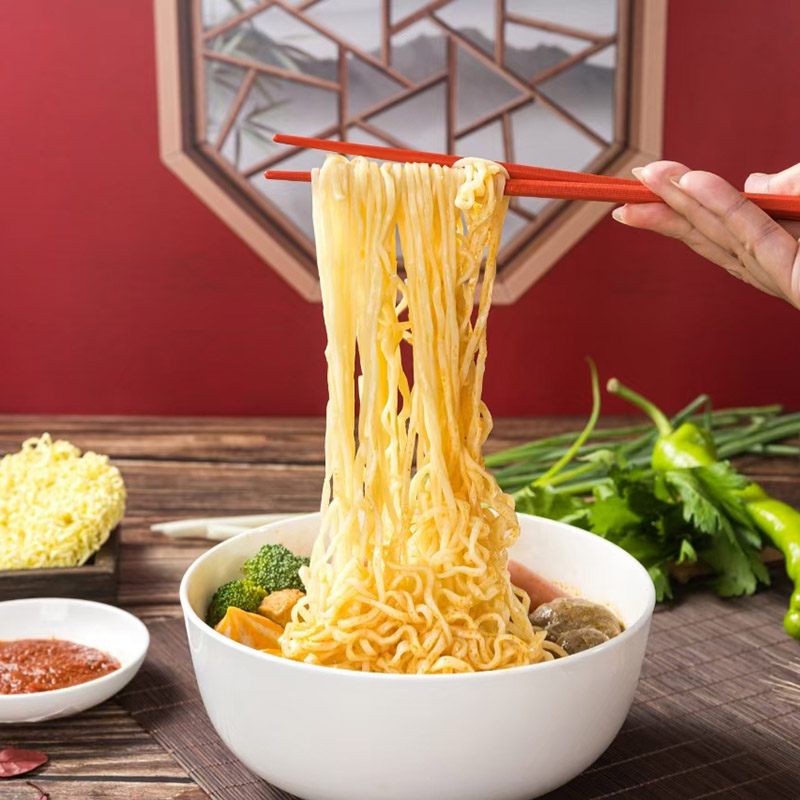 Paquete de ración individual de fideos instantáneos calientes de 60 g